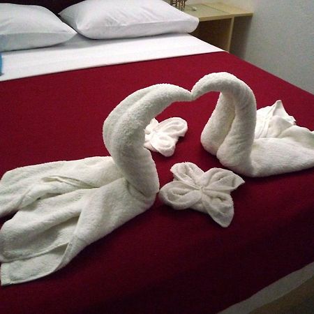 Island Jewel Inn Manoc-Manoc Zewnętrze zdjęcie